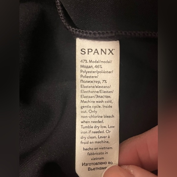 Spanx Air Essentials Black Wide Leg, Zipfront Jumpsuit, XL Petite - Picture 11 of 11